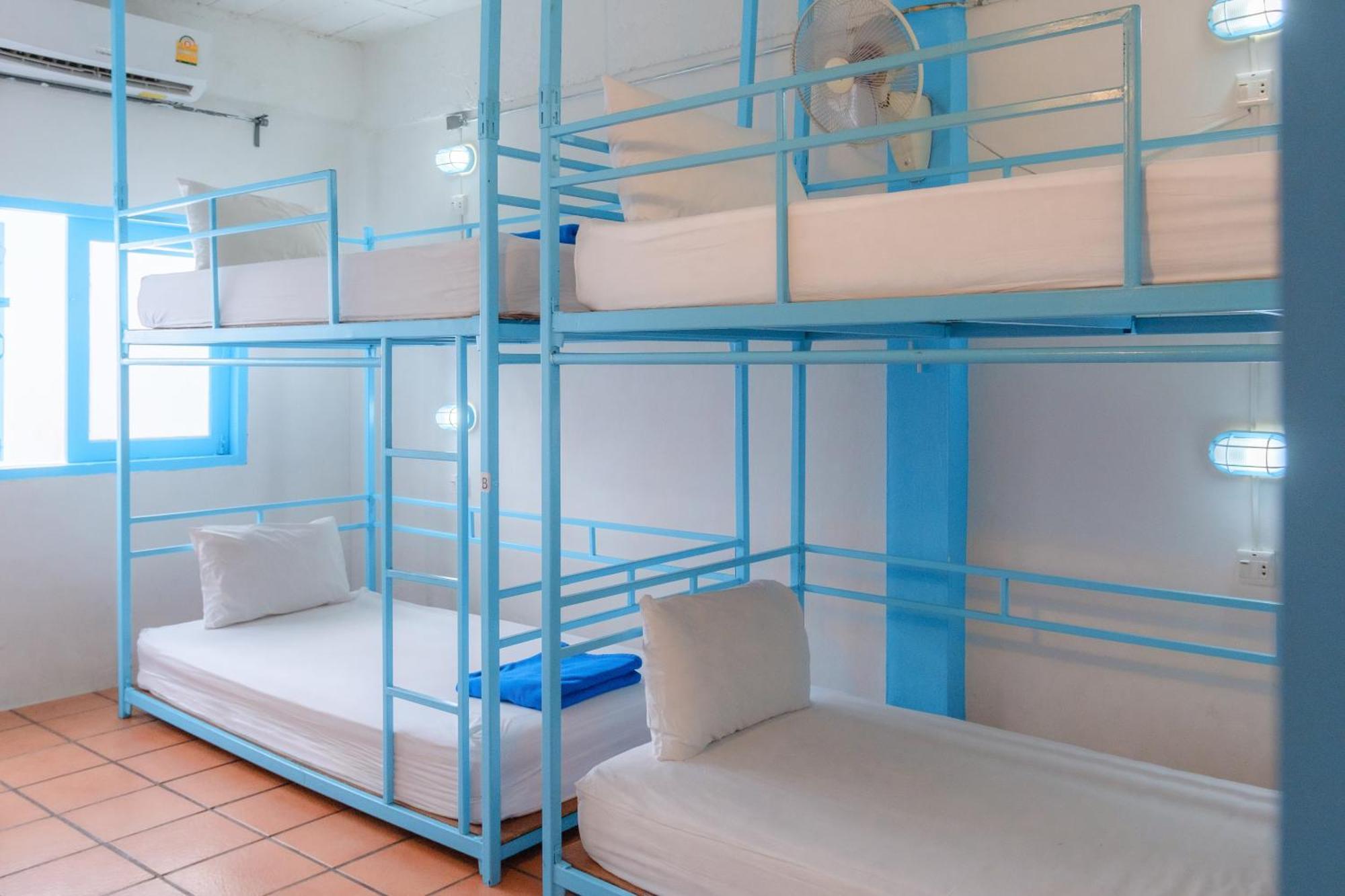 Bed 6-Bed Female Dormitory Room